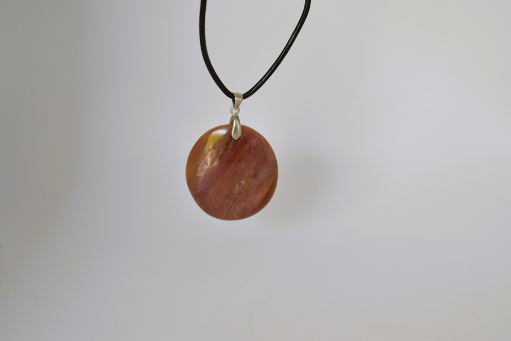 Collier en Bois Fossilisé ronde avec Cordon en Cuir