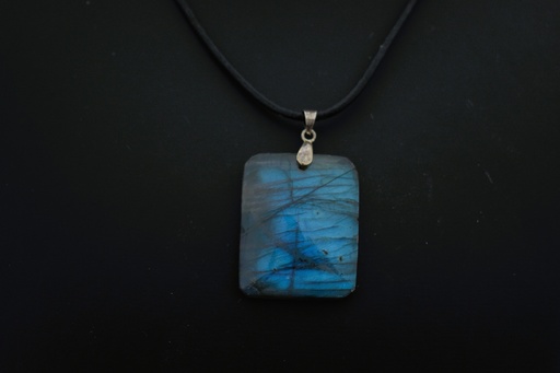 Collier en Labradorite en Forme de Rectangle avec Cordon en Cuir
